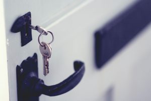 A picture with 3 keys